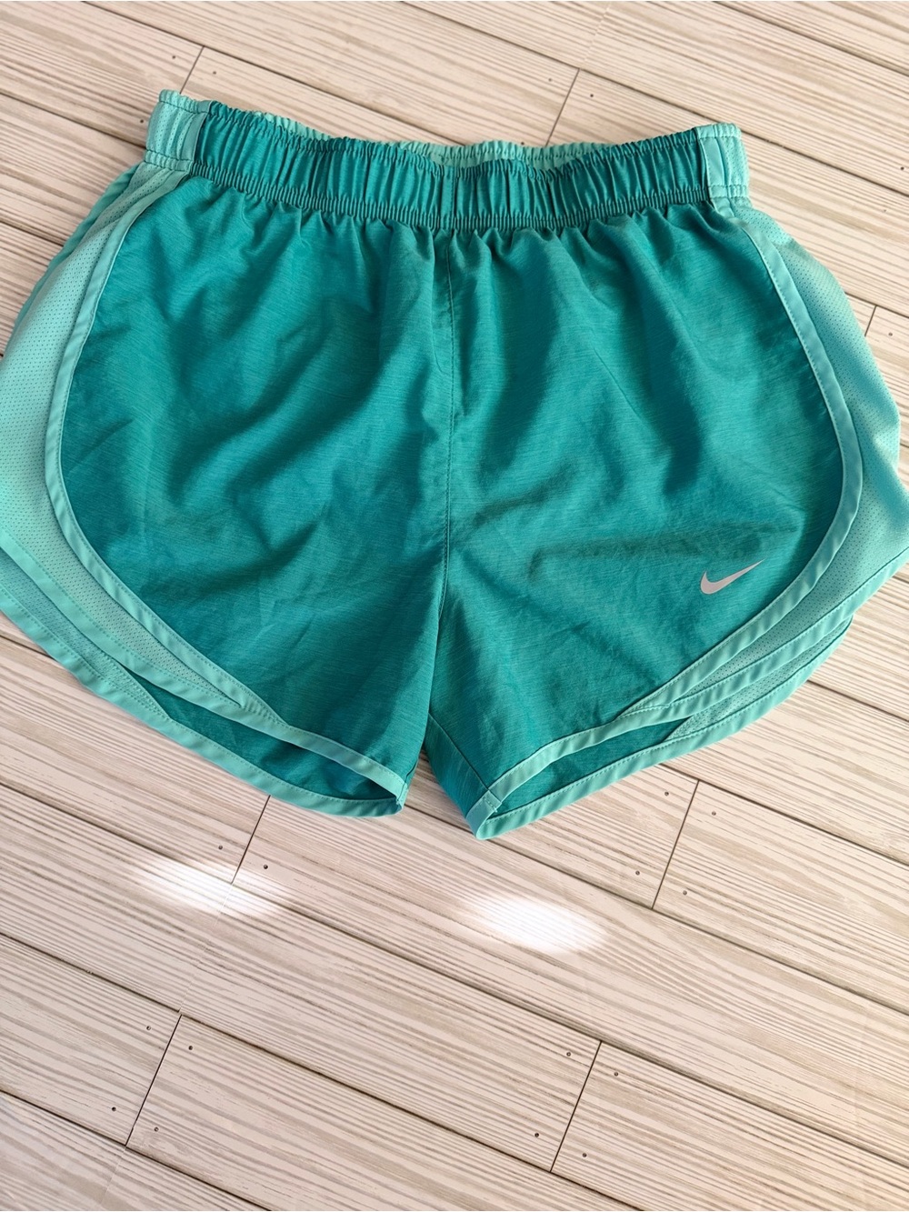 Nike | Women's Tempo Dri-Fit Two-Tone Teal Turquoise Running Shorts - Size S - Picture 2 of 5